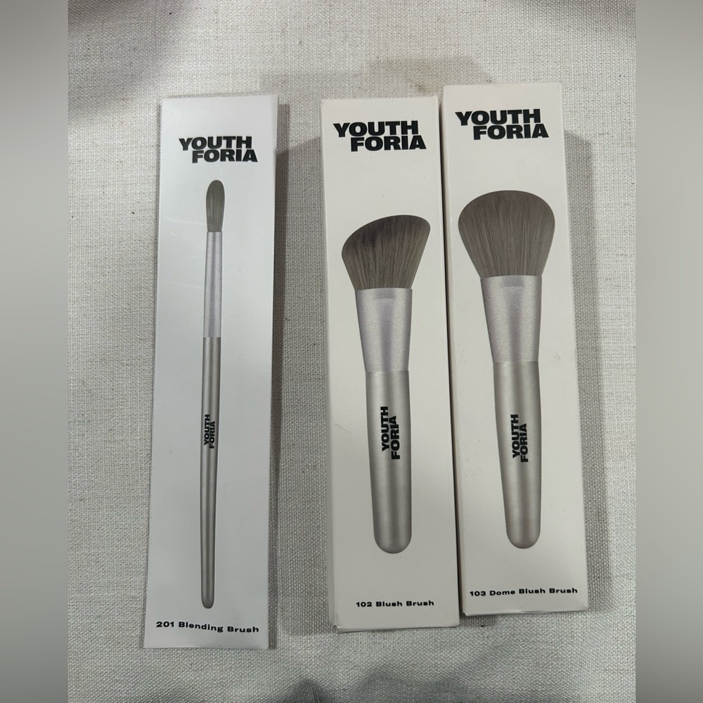 Youth Foria Makeup Brushes Set of 3 ALL BNIB. Brushes 201, 102 and 103.